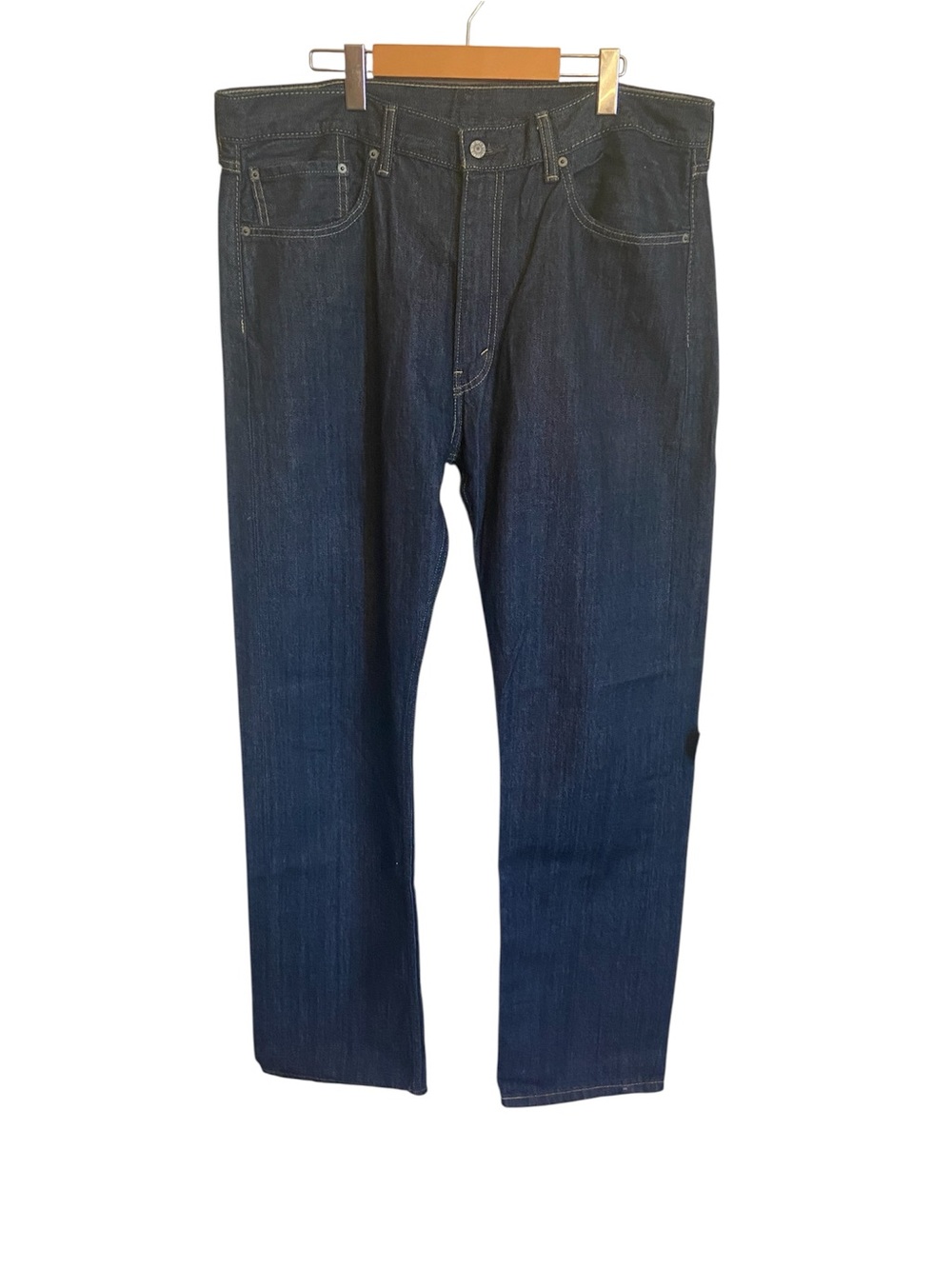 Men’s 505 straight leg zip fly Levi’s, 5 pockets, good condition dark denim